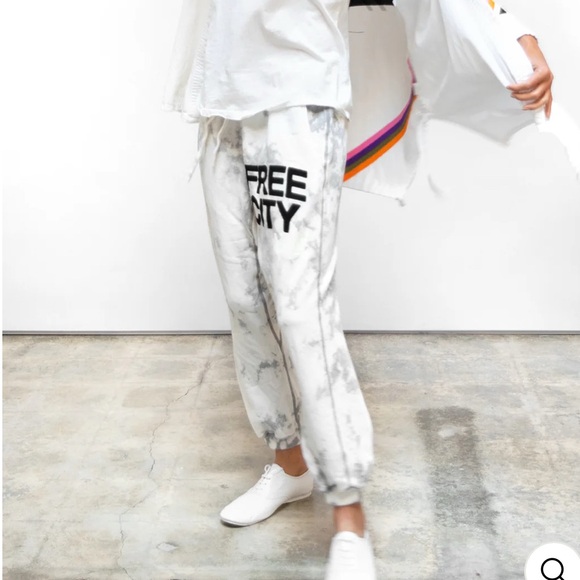 FREECITY Sweatpants - Picture 5 of 14